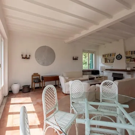 San Michele Di Pagana, With Parking, 5 Min From The